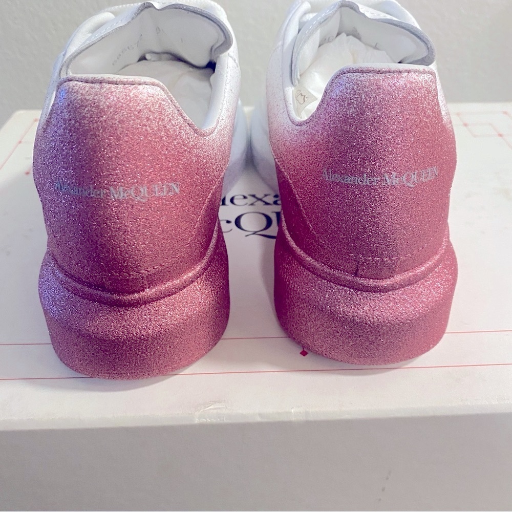 NIB Alexander McQueen Women’s Oversized Ombré Low Top Sneakers - Size 35 - Picture 11 of 16